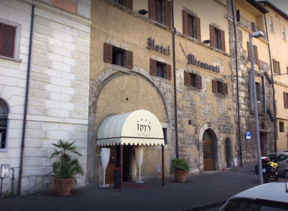 Hotel&Ristorante Miramonti Palazzo Storico Rieti Luaran gambar
