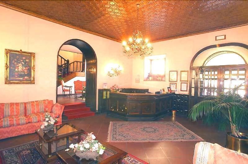 Hotel&Ristorante Miramonti Palazzo Storico Rieti Luaran gambar