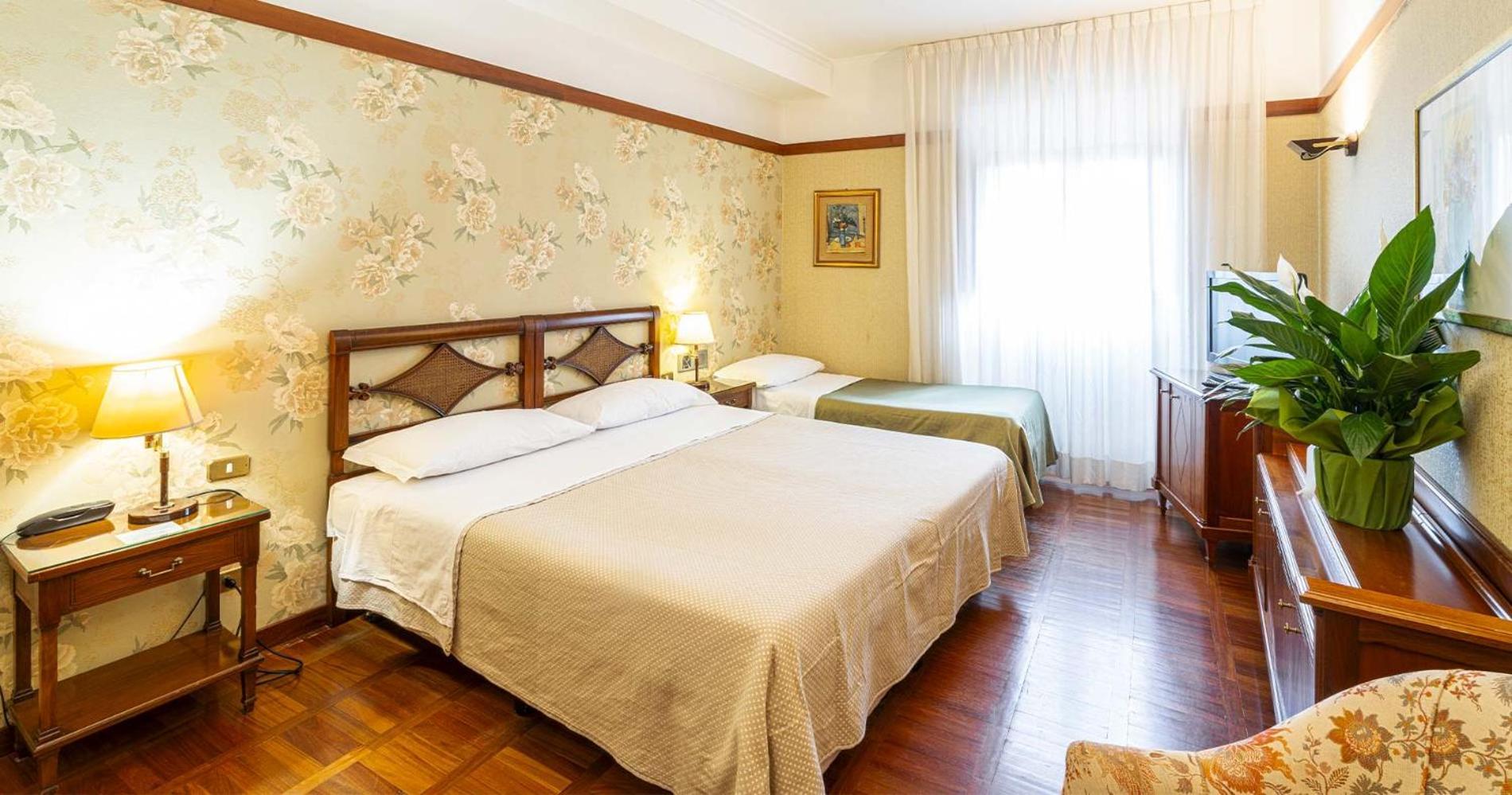 Hotel&Ristorante Miramonti Palazzo Storico Rieti Luaran gambar