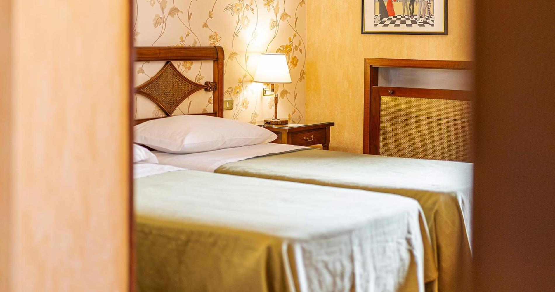 Hotel&Ristorante Miramonti Palazzo Storico Rieti Luaran gambar