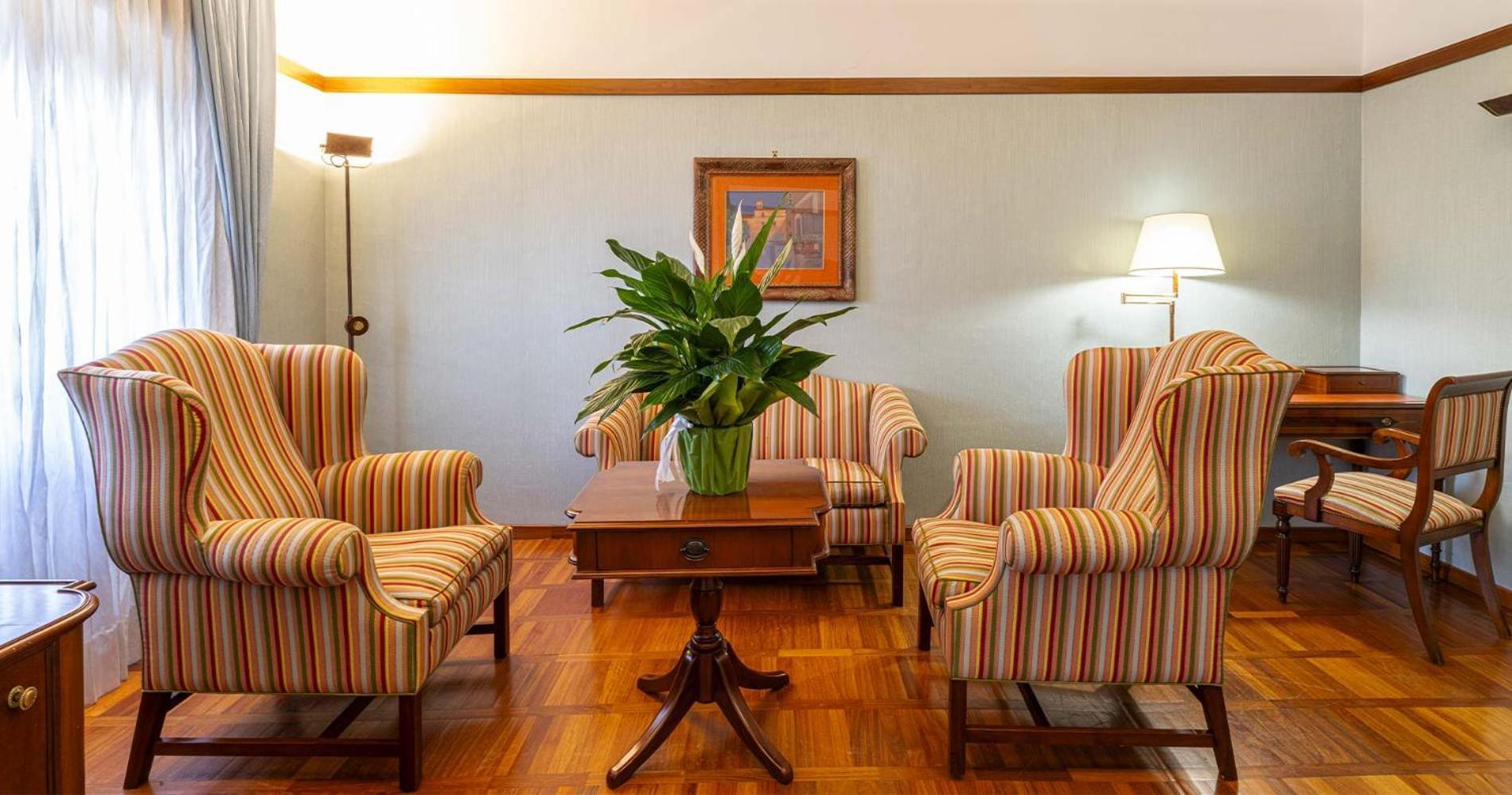 Hotel&Ristorante Miramonti Palazzo Storico Rieti Luaran gambar