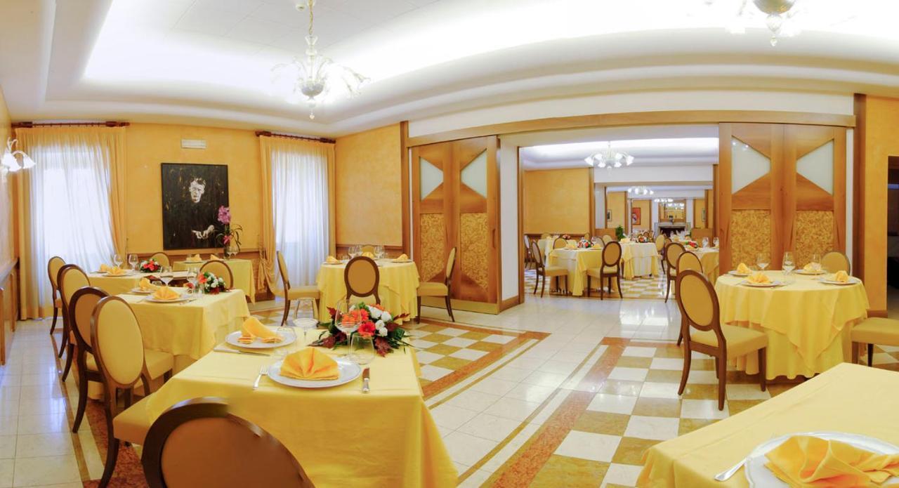Hotel&Ristorante Miramonti Palazzo Storico Rieti Luaran gambar